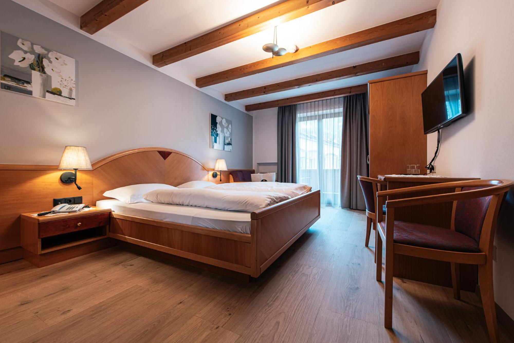 Hotel Goldene Rose Monguelfo-Tesido / Welsberg-Taisten ภายนอก รูปภาพ