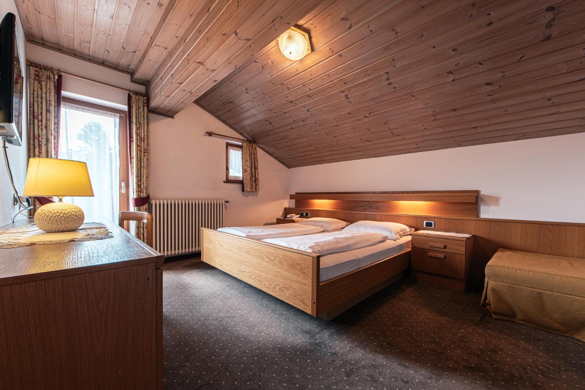 Hotel Goldene Rose Monguelfo-Tesido / Welsberg-Taisten ภายนอก รูปภาพ