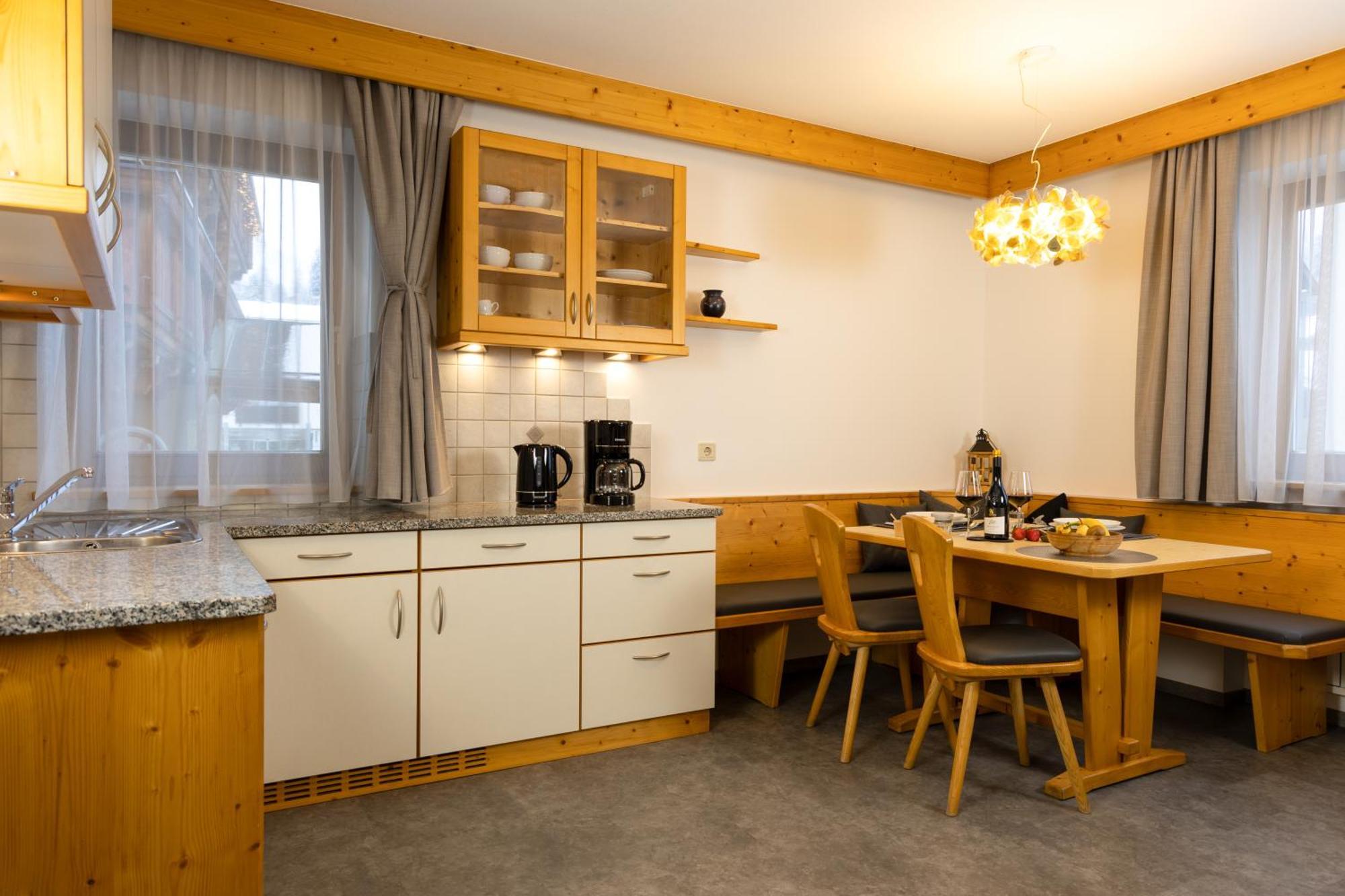 Hotel Goldene Rose Monguelfo-Tesido / Welsberg-Taisten ภายนอก รูปภาพ