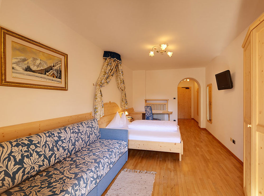 Hotel Goldene Rose Monguelfo-Tesido / Welsberg-Taisten ภายนอก รูปภาพ