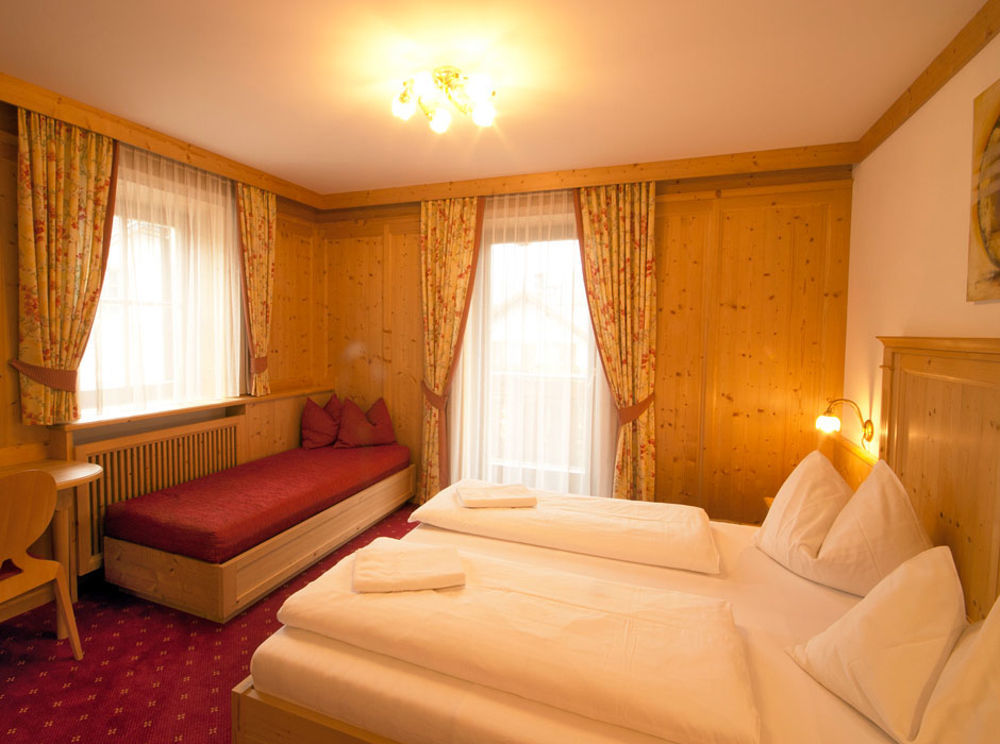 Hotel Goldene Rose Monguelfo-Tesido / Welsberg-Taisten ภายนอก รูปภาพ